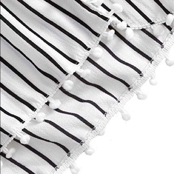 Black and white striped flowy shorts with tassels - Picture 3 of 3